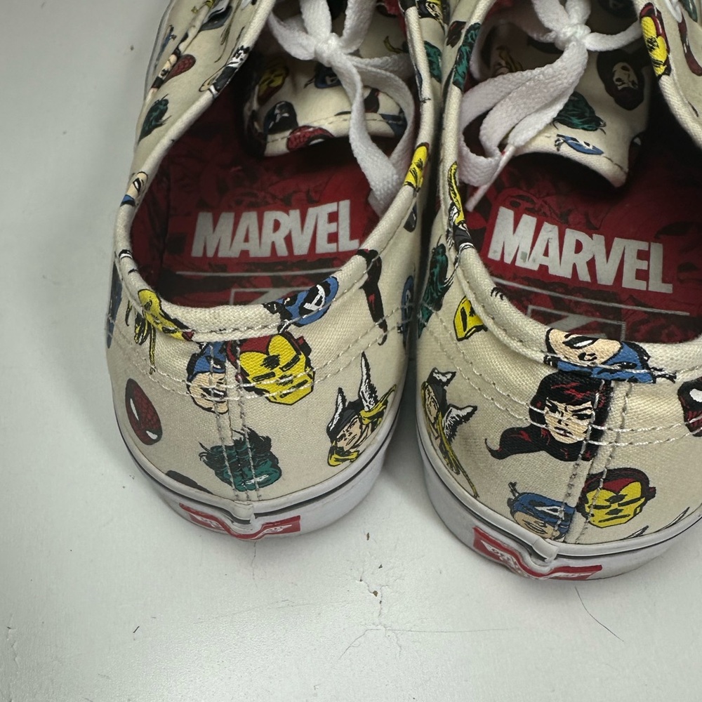 VansMarvel x Authentic 'Marvel Heads' Avengers Off White LaceUp Mens Sneakers 10 - Picture 12 of 15